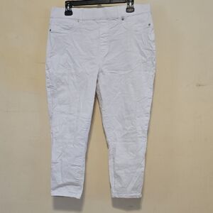 Time and Tru White Women's Pants